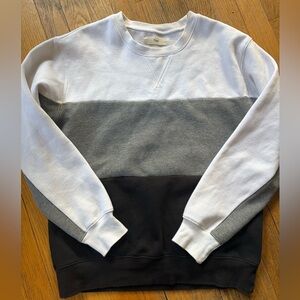 TNA crewneck sweatshirt